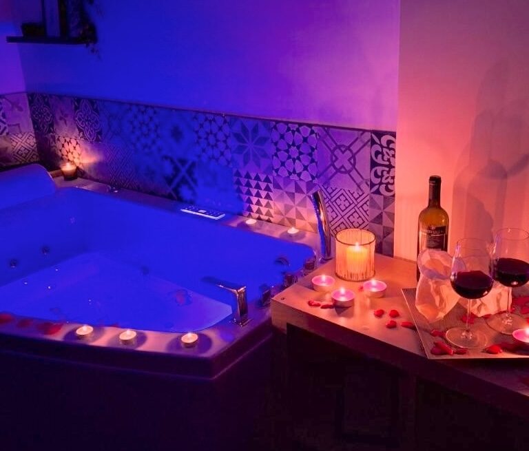 Vasca Idromassaggio a Roma: Pura Estasi in Acqua